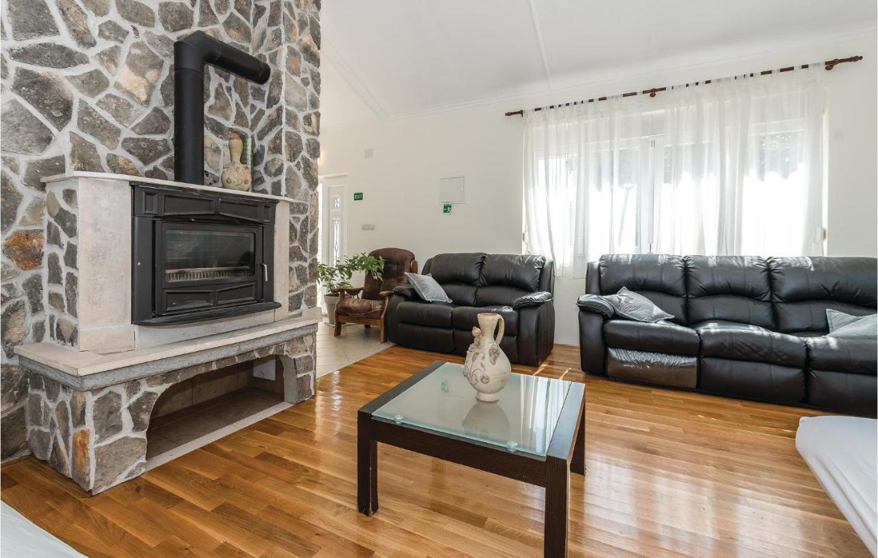 Lovely Home In Sibenik-Brodarica With Kitchen Donje Polje Экстерьер фото