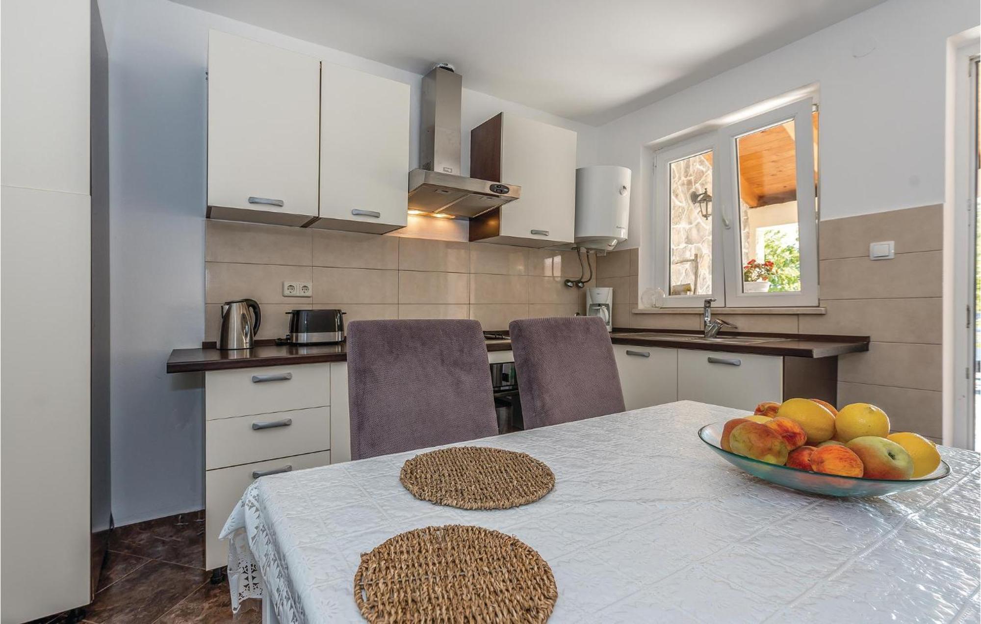 Lovely Home In Sibenik-Brodarica With Kitchen Donje Polje Экстерьер фото